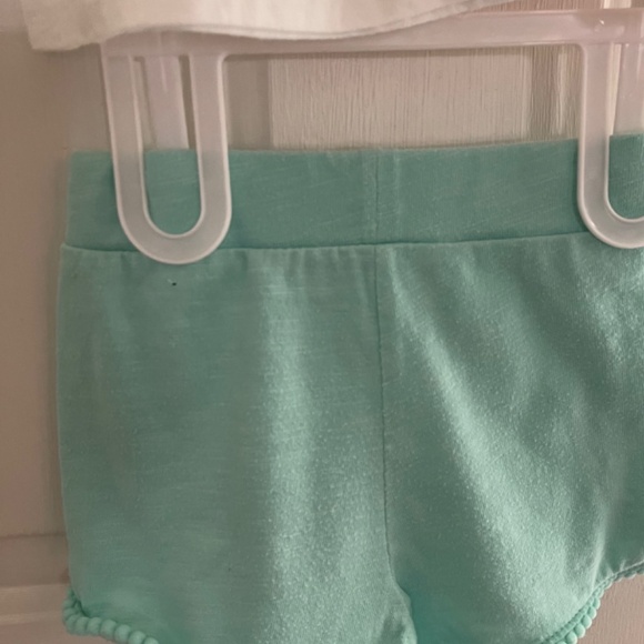 Bundle of 2 Tommy Bahama Short Sets Girls size 4 - Picture 15 of 15